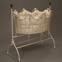 Scalloped Iron Cradle