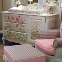Budding Beauty French Dresser Changer